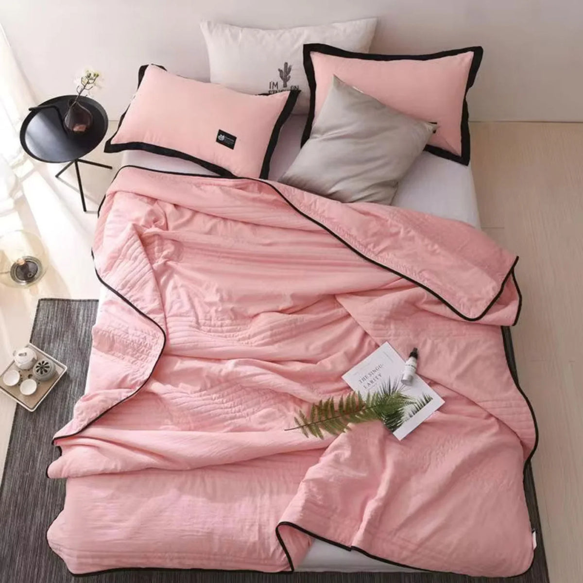 Cooling Blanket Breathable Lightweight Machine Washable