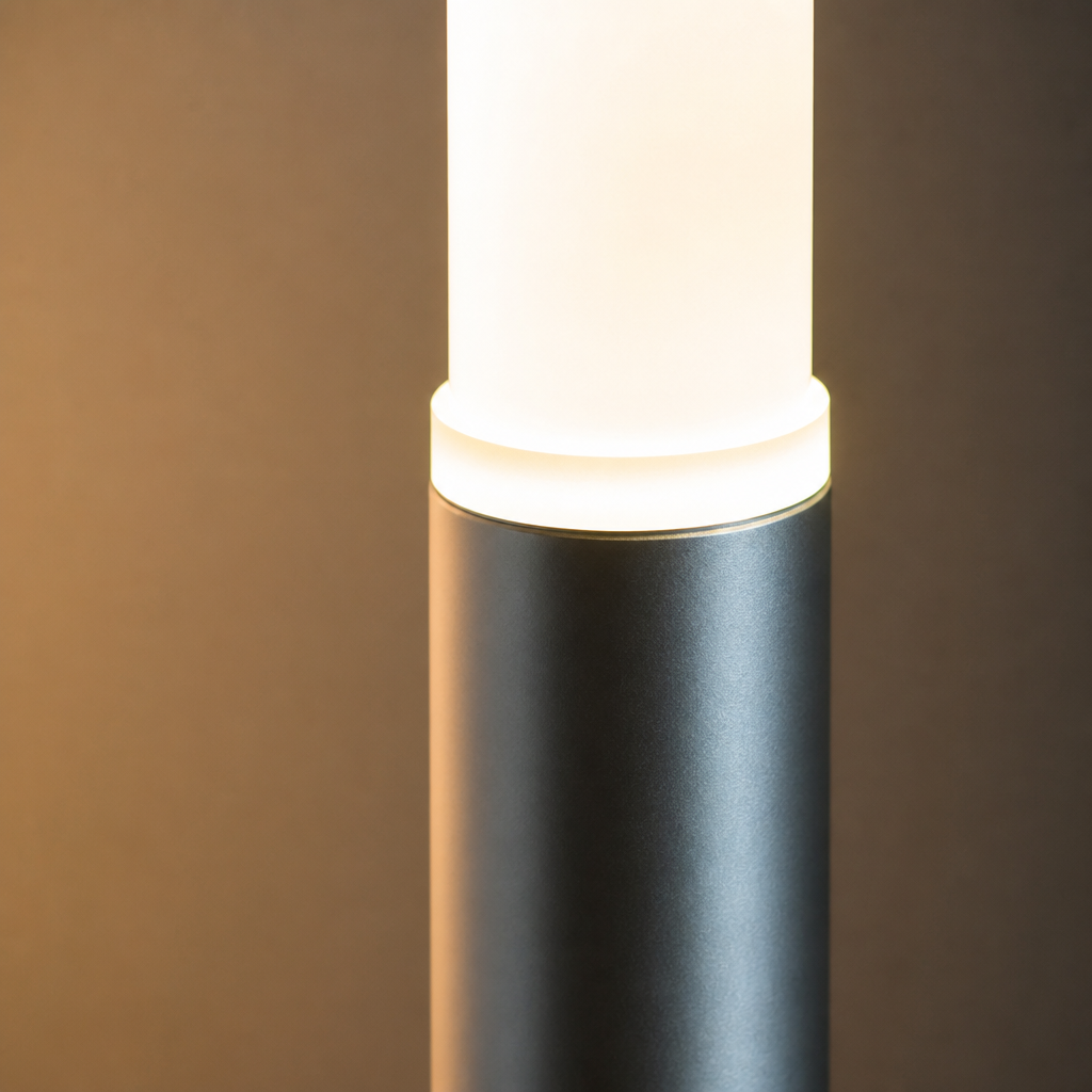 Minimalist Aluminum Adjustable Height Floor Lamp