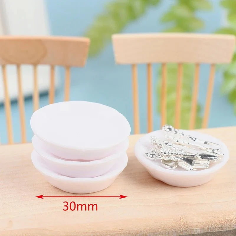 Dollhouse Dinnerware Set 1:12 Scale Set of 4